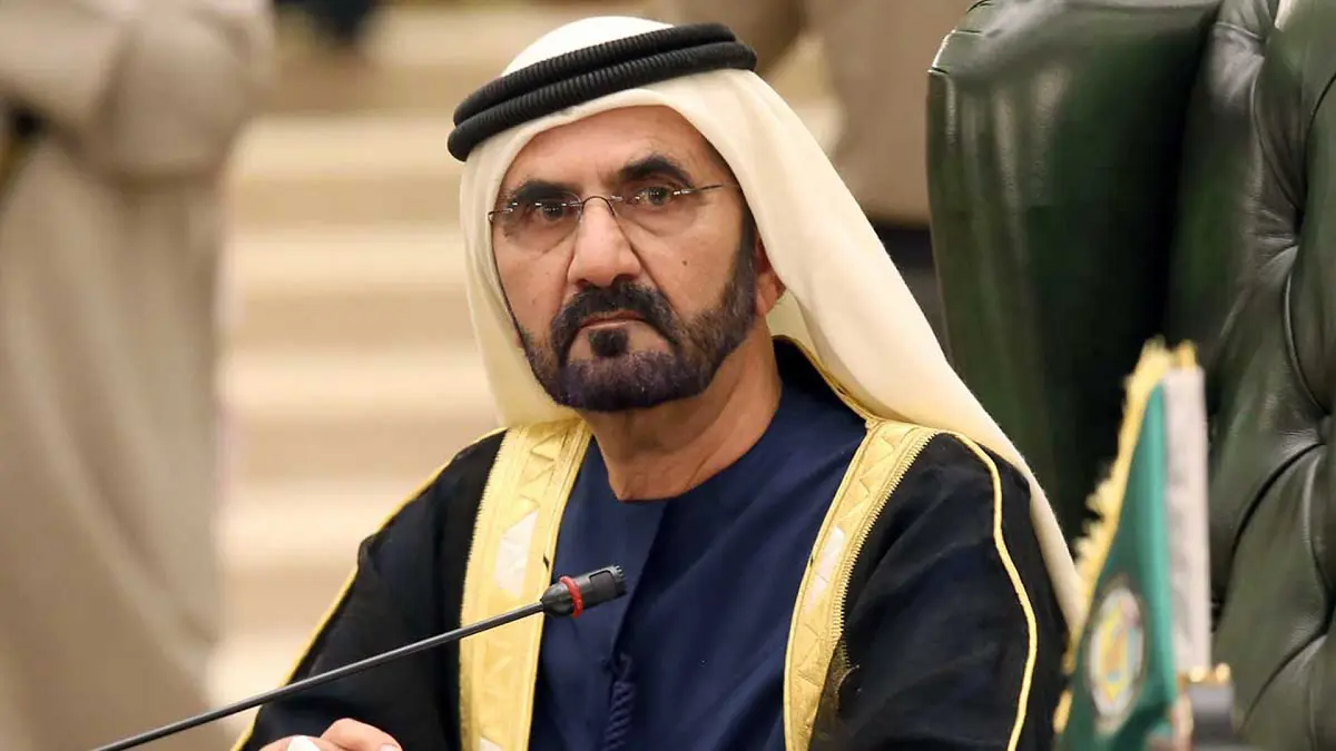 محمد بن راشد يهاتف مواطني الإمارات مهنئًا باليوم الوطني 