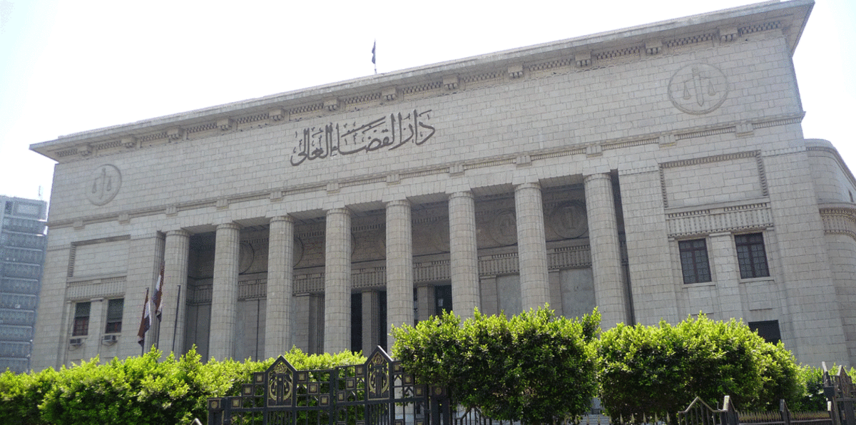 إحالة 3 مسؤولين مصريين كبار للمحاكمة العاجلة بتهم فساد