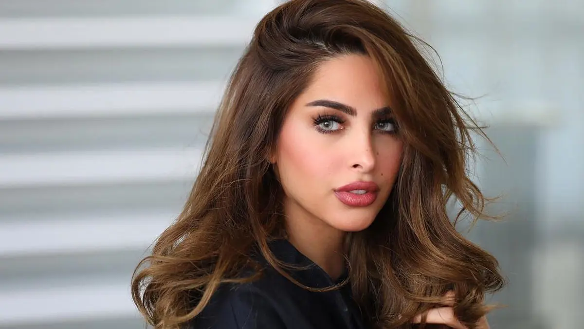 فوز الفهد تنجو من هجوم القرش في جزر المالديف (فيديو)
