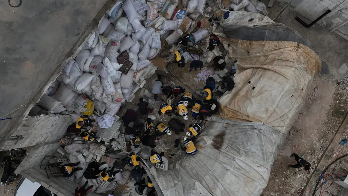 سوريا.. مصرع 5 أطفال وإصابة 8 بانهيار جدار على خيمة تعليمية (صور)
