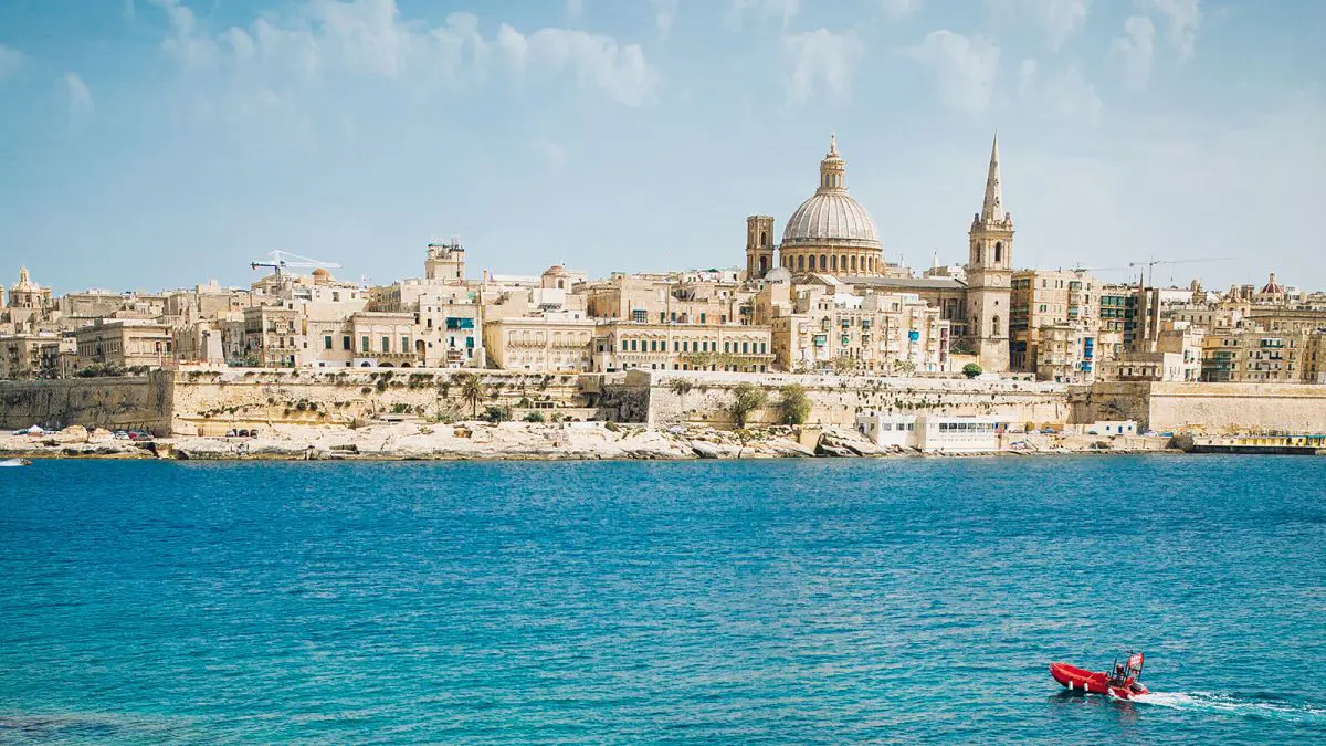 تقرير يحذر من "جرائم مالية" بعد مرور 71 مليار دولار من العملات المشفرة عبر جزيرة مالطا