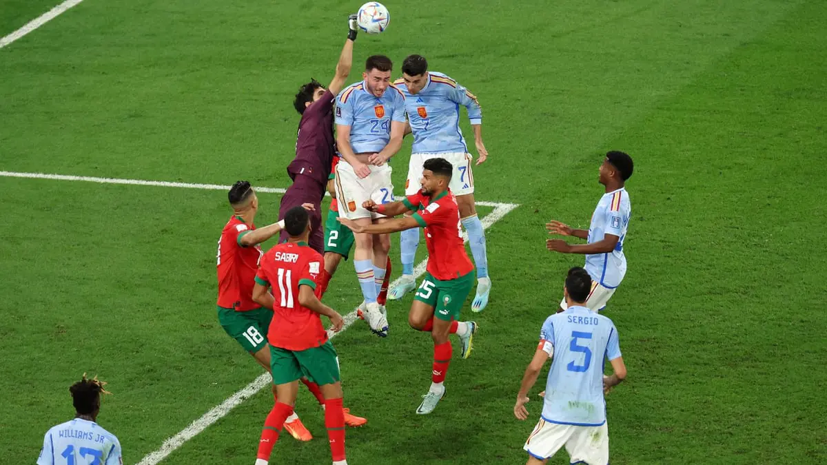 إنجاز تاريخي.. ياسين بونو يقود المغرب لربع نهائي كأس العالم على حساب إسبانيا