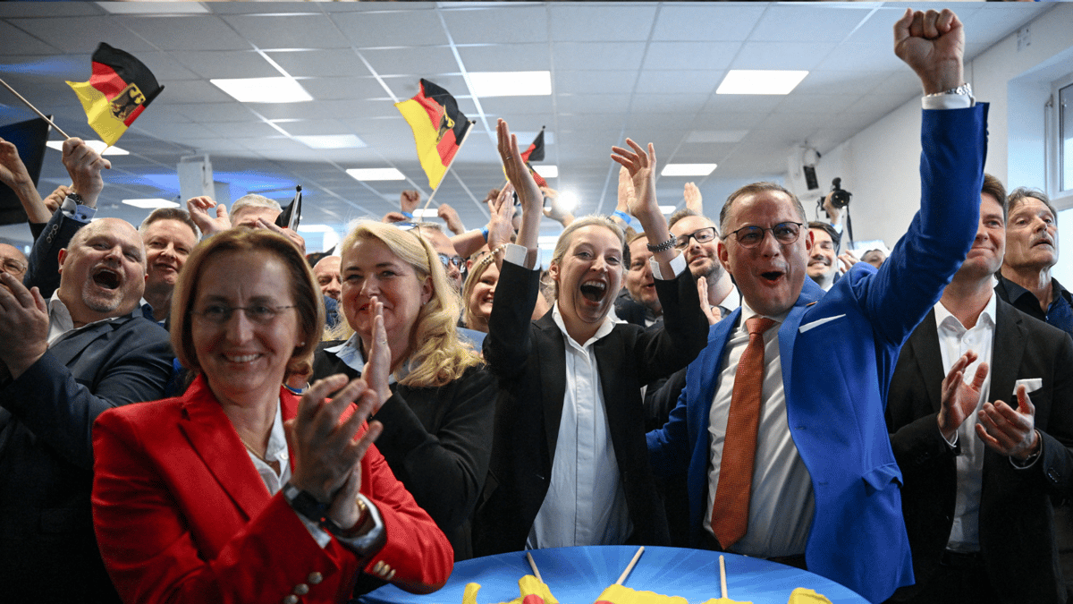 سقوط التابوهات.. "حزب البديل" المتطرف يحتل المرتبة الثانية في ألمانيا  