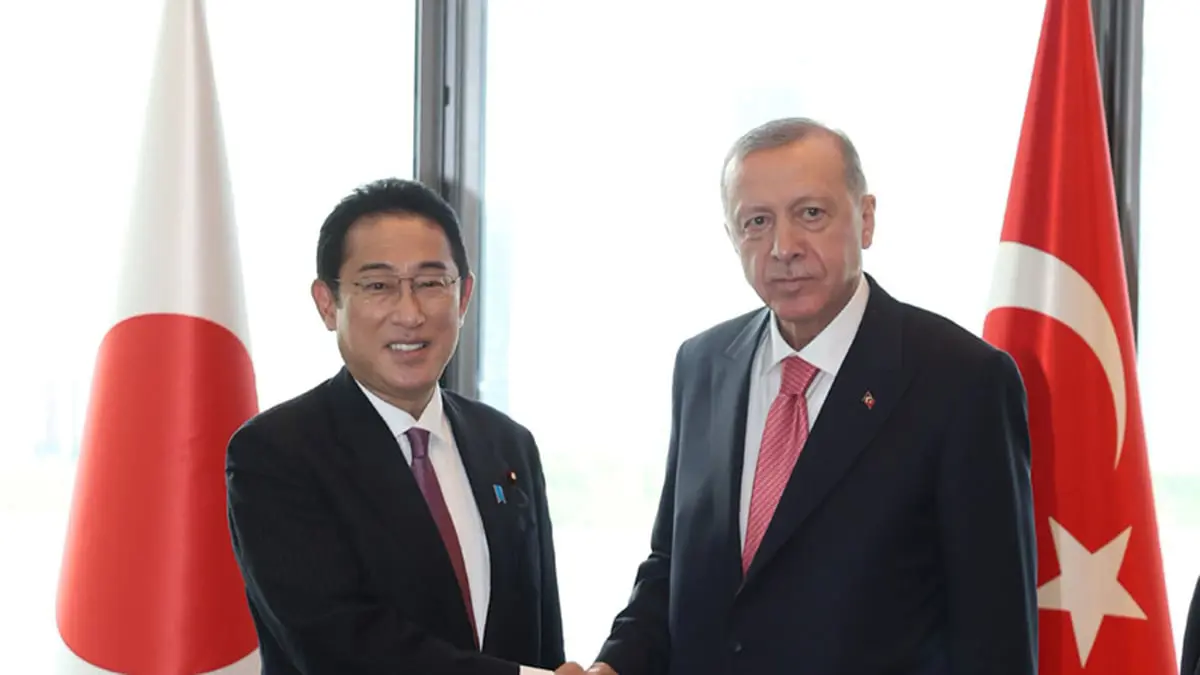 أردوغان يبحث مع كيشيدا في قمة العشرين إحياء اتفاق الحبوب