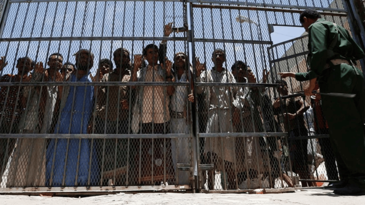 وفاة مسؤول حكومي يمني في سجون ميليشيا الحوثي