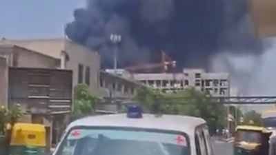 من موقع تحكم الطائرة