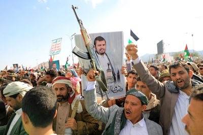 اليمن.. عبد الملك الحوثي يكشف عن تعاون مع الميليشيات العراقية