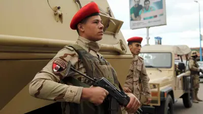عناصر من الأمن المصري