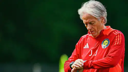 جورجي جيسوس في تدريبات النصر السعودي