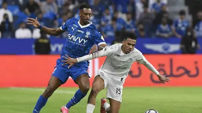 مباراة سابقة بين الأهلي والهلال 