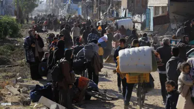 عائلات في غزة تفر من الحرب