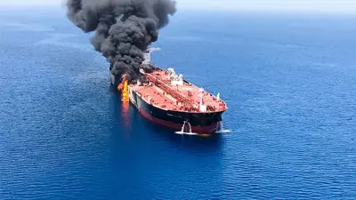 هجوم حوثي سابق على سفينة في البحر الأحمر