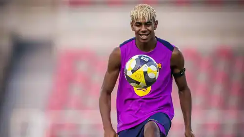 لامين يامال نجم برشلونة