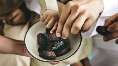 الإفطار على التمر