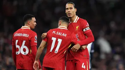 صلاح وفان دايك وأرنولد