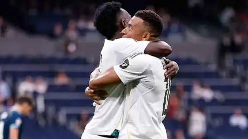 مبابي وفينيسيوس