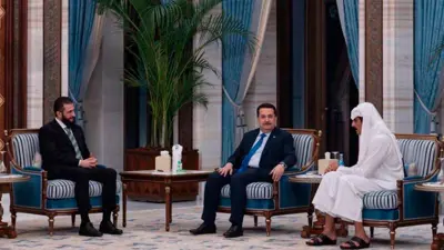 جانب من لقاء السوداني والشرع في الدوحة