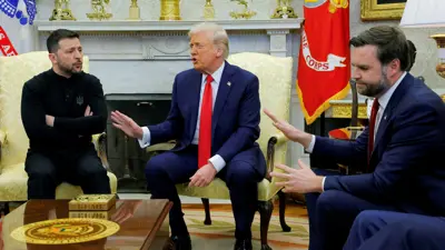  دونالد ترامب وفولوديمير زيلينسكي وودي فانس