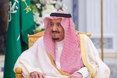 أوامر ملكية في السعودية: سلمان الدوسري وزيرا للإعلام 