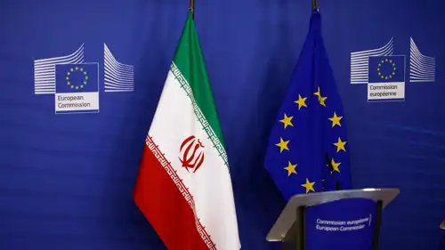 علمان الإتحاد الأوروبي وإيران