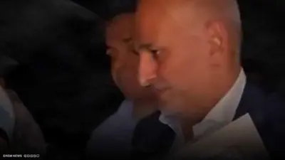"جمال سليمان" ينفعل بوجه "معجبة"