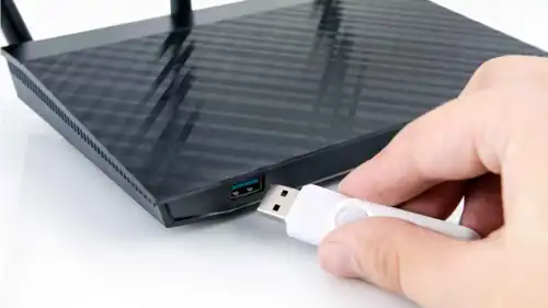 منفذ الـ "USB" في الراوتر