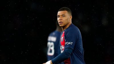 تضارب في ريال مدريد بشأن توقيع مبابي

