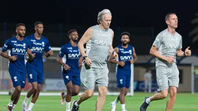 جيسوس خلال قيادته تدريبات الهلال السعودي