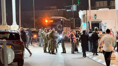 إطلاق نار على حافلة إسرائيلية في الضفة