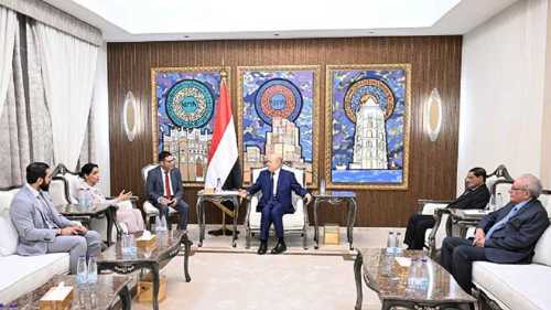 اليمن يدعو المجتمع الدولي لمضاعفة دعم الحكومة والضغط على الحوثيين