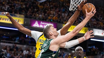 NBA.. باكس يروض بيسرز ليحافظ على آماله في الأدوار الإقصائية