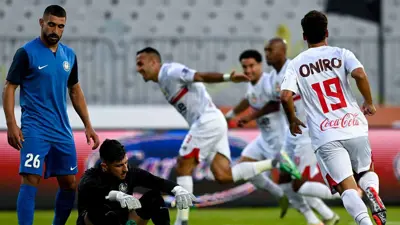 ناصر منسي يحتفل بهدفه في سموحة