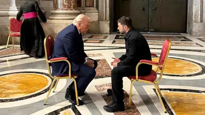 لقاء غامض بين ترامب وزيلينسكي