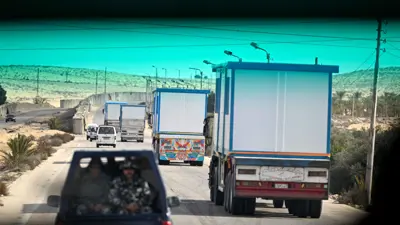 قافلة مساعدات متوجهة غلى غزة بعد دخول الهدنة حيز التنفيذ