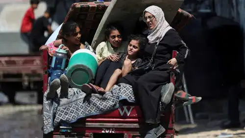 عائلة نازحة من غزة