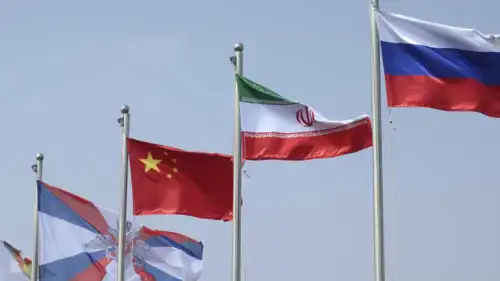 أعلام روسيا وإيران والصين