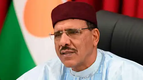 الرئيس المعزول محمد بازوم