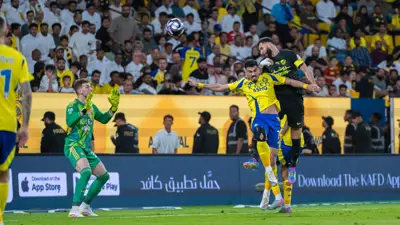 بنزيما في لقطة تقليص الفارق للاتحاد