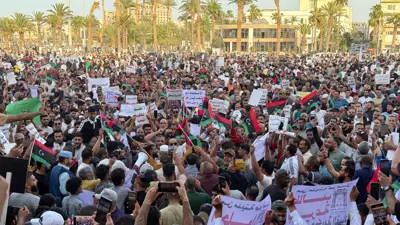 متظاهرون في طرابلس يطالبون بإسقاط حكومة الدبيبة 