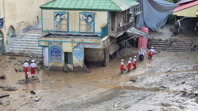 بينهم أجانب.. تزايد عدد ضحايا فيضانات إيران وتضرر واسع لشبكة الإنترنت