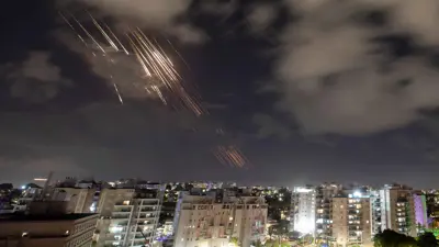 القبة الحديدية الإسرائيلية تعترض صواريخ إيرانية
