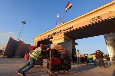 مصر تتمسك بشرط انسحاب إسرائيل من معبر رفح قبل تشغيله