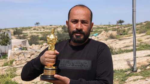 حائز على الأوسكار.. إسرائيل تعتقل المخرج الفلسطيني حمدان بلال