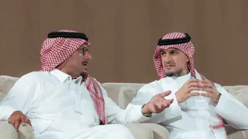 الأمير نواف بن سعد رئيس الهلال مع فهد المفرج