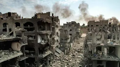 دمار واسع في غزة جراء الحرب