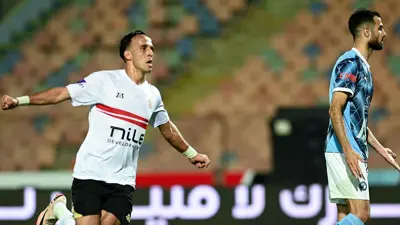 ناصر منسي يحتفل بهدفه في بيراميدز