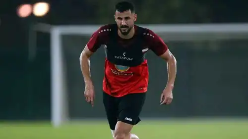 أيمن حسين نجم منتخب العراق