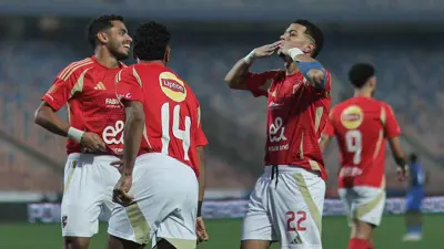 إمام عاشور في مباراة الأهلي وسموحة