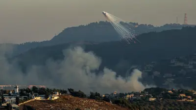 حزب الله يطلق رشقة صاروخية كبيرة على شمال إسرائيل والجولان