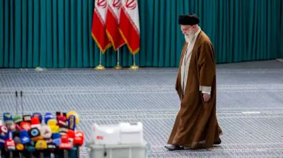 علي خامنئي